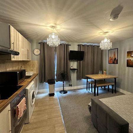 Cosy 2 Bedrooms Apartment Londen Buitenkant foto