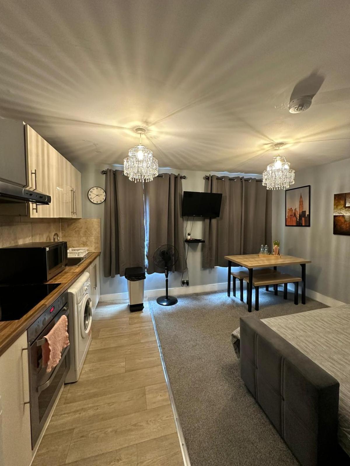 Cosy 2 Bedrooms Apartment Londen Buitenkant foto