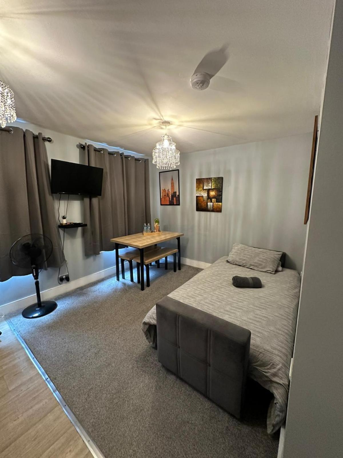 Cosy 2 Bedrooms Apartment Londen Buitenkant foto